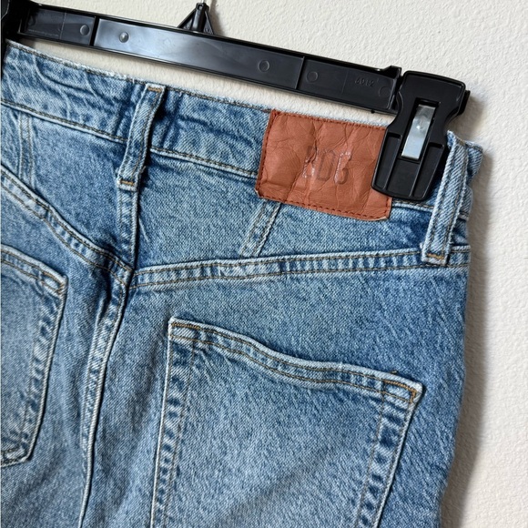 BDG Edie Raw Hem Blue Denim Jeans Size 26 - Picture 5 of 6